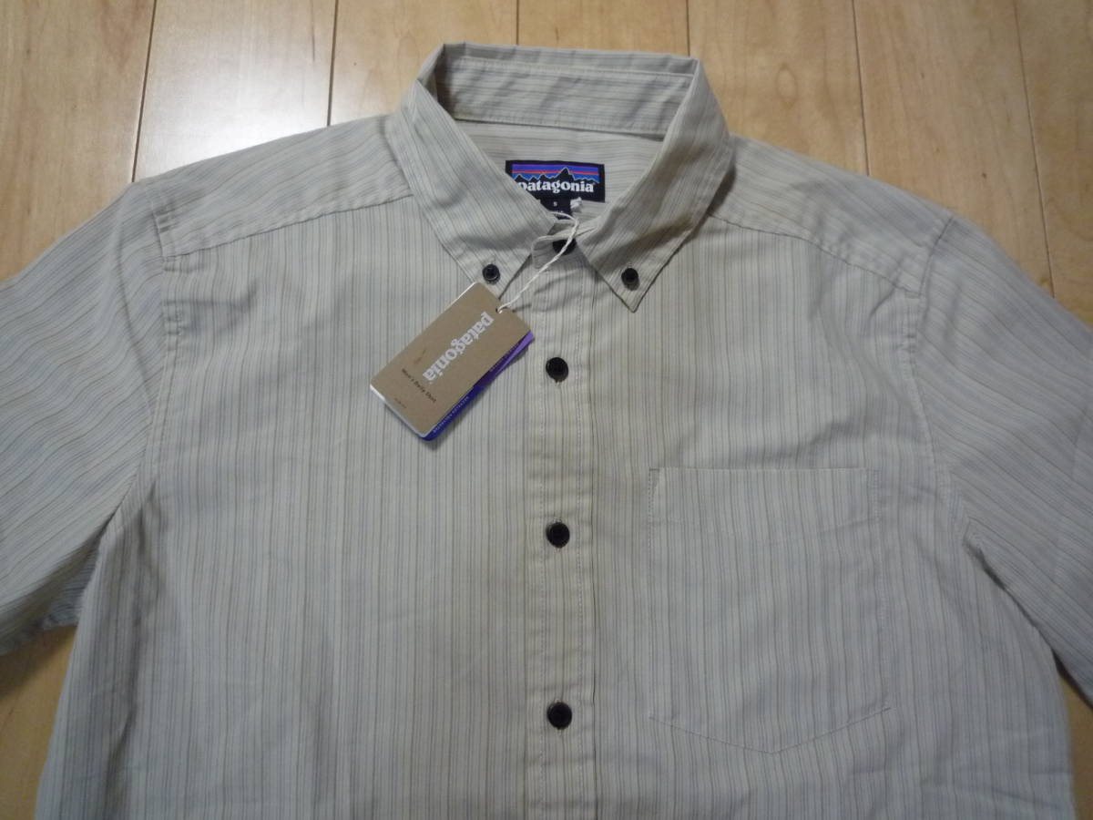 【新品】PATAGONIA（パタゴニア）M'S DAILY SHIRT（メンズ・デイリー・シャツ）半袖BDシャツ☆42245・SP22☆ベージュ・ストライプ柄☆Sの画像2