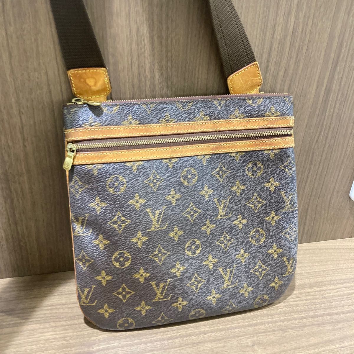 LOUIS VUITTON ルイヴィトン モノグラム ショルダーバッグ ワンショルダーバッグ ポシェット ボスフォール 斜め掛け