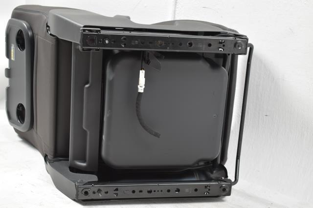 デリカＤ2 DAA-MB46S アシスタントシート