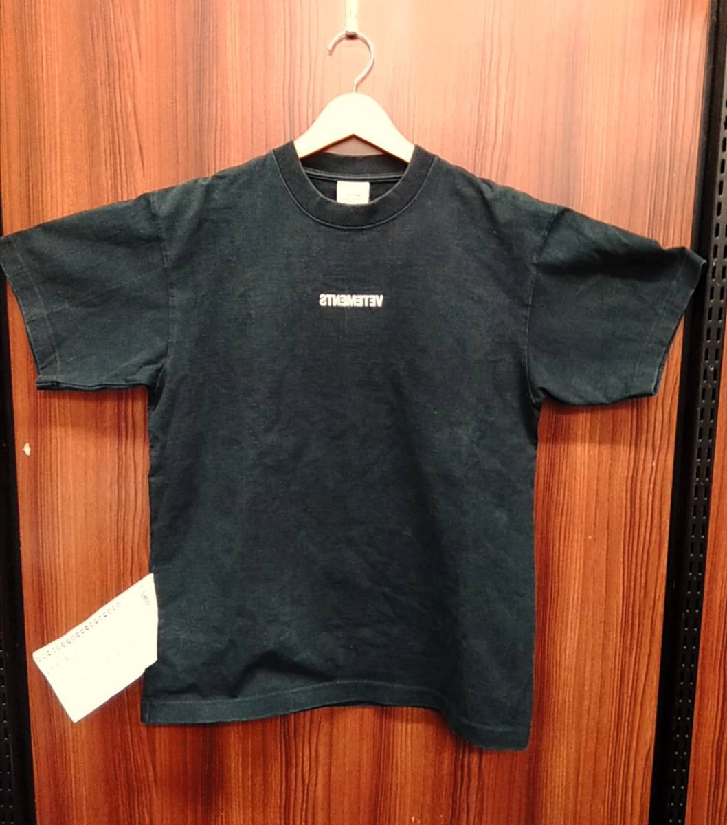 vetements ヴェトモン ブラック Tシャツ-