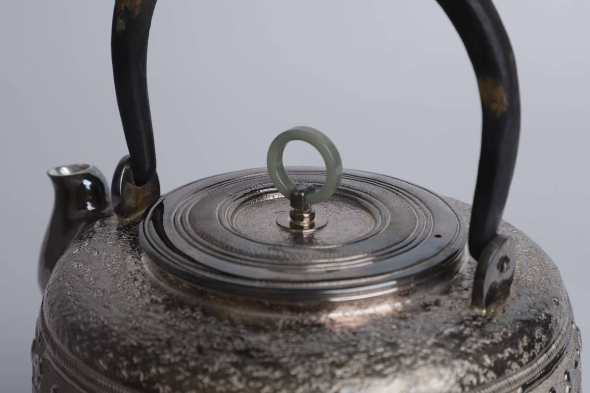 純銀保証 蔵六居造 如意鎖紋 口打出湯沸 銀瓶 純銀製 時代物 古美術品 煎茶道具_画像5