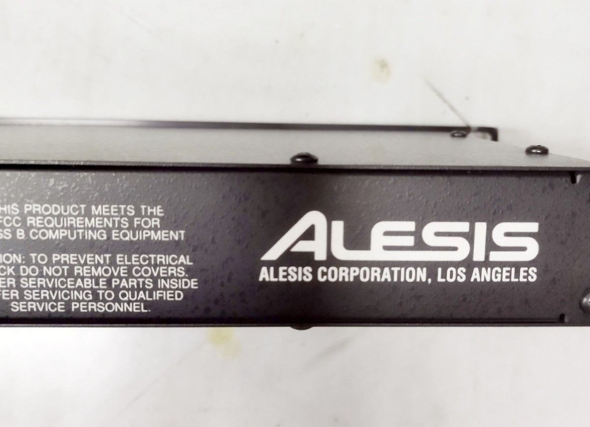 名機 アレシス ALESIS QUADRAVERB ラックマウント マルチ 名機 アレシス ALESIS QUADRAVERB ラックマウント マルチ