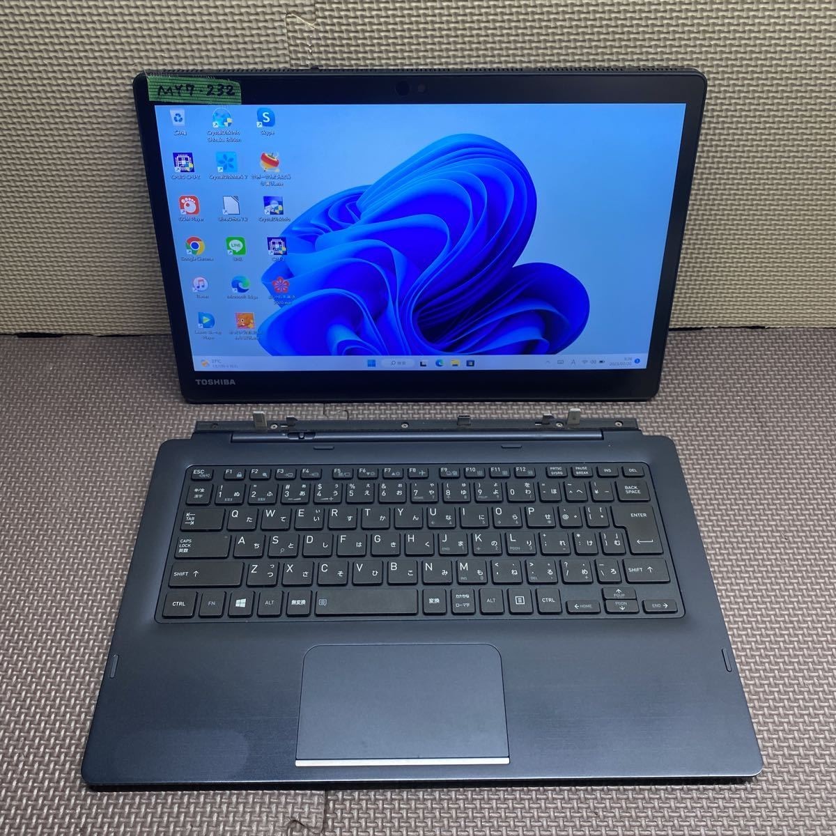 MY7-232 激安 最新OS Windows11Pro タブレットPC 東芝 dynabook D83/DN Core i3-8130U メモリ8GB SSD128GB カメラ Bluetooth Office 中古_キーテカリ　シール跡あり