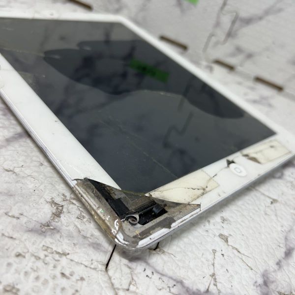 TB-1 激安 タブレット iPad 第4世代 A1458 通電NG 液晶割れ ジャンク_画像4
