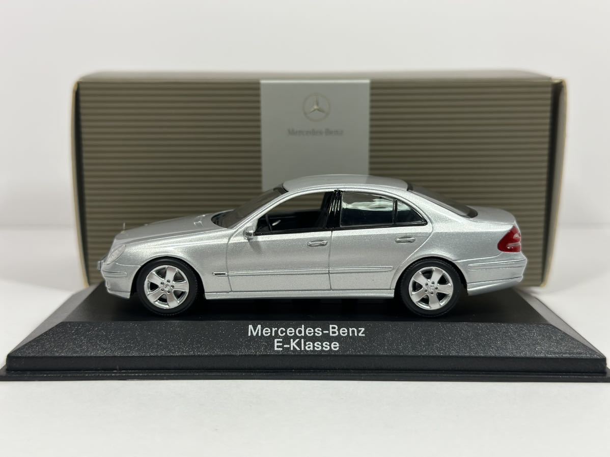 送料無料 中古品 1/43 メルセデスベンツ W211 Eクラス シルバー 送料無料 中古品 1/43 メルセデスベンツ W211 Eクラス シルバー