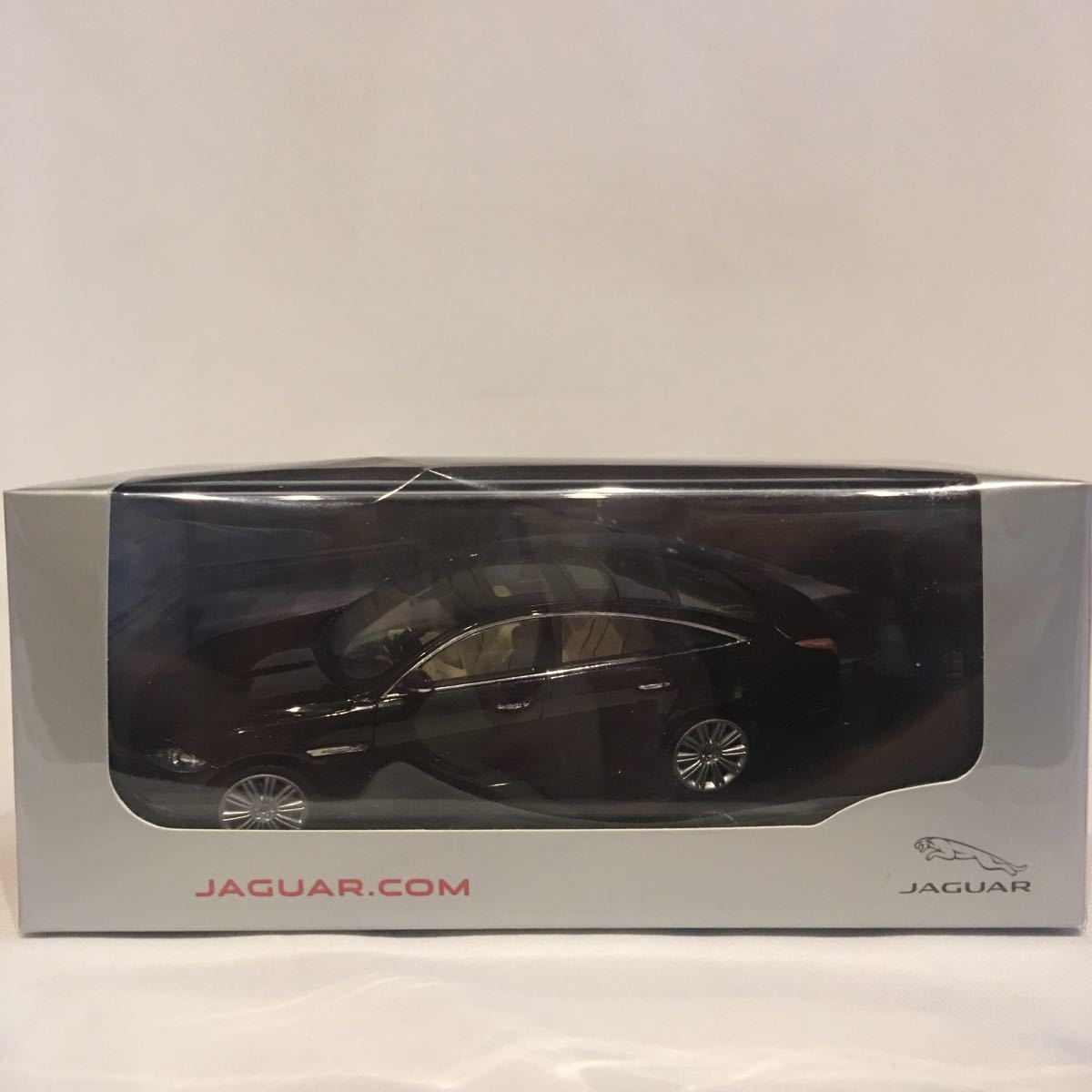 希少 JAGUAR ディーラー特注 ixo 1/43 ジャガー XJ ブラック・アメジスト 黒色 ミニカー モデルカー_画像1