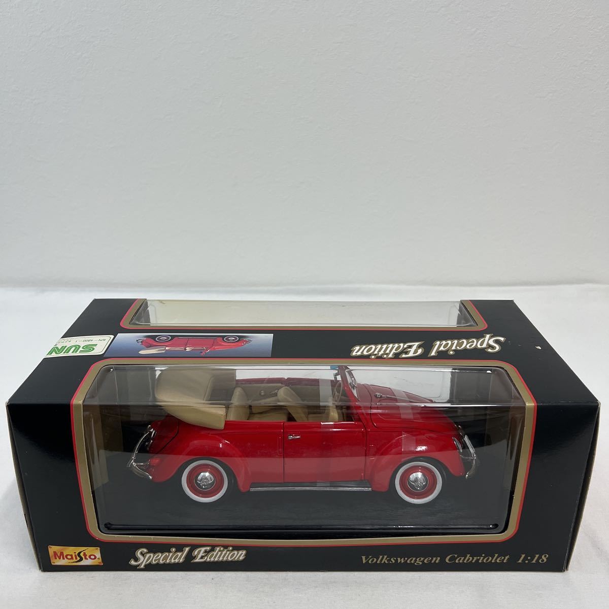 Maisto 1/18 Volkswagen Beetle Cabriolet 1951 year Red Maisto Volkswagen cabriolet Beetle Classic minicar model car 