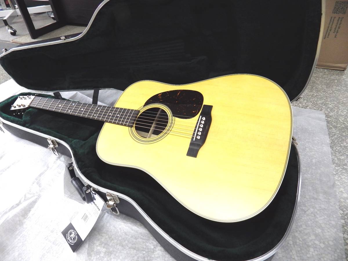 新しいコレクション アコースティックギター マーティン Martin 新品未使用品 D-28 マーチンギター　黒澤楽器正規輸入品 Satin マーティン