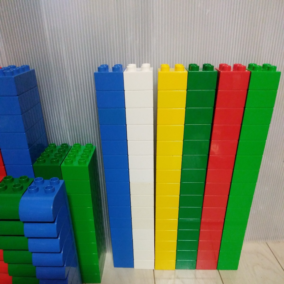 レゴデュプロ 基本ブロック まとめてセット ポッチ2×2 2×4 2×3カーブトップ 未チェック 詳細不明 ジャンク扱い 大量 _画像4