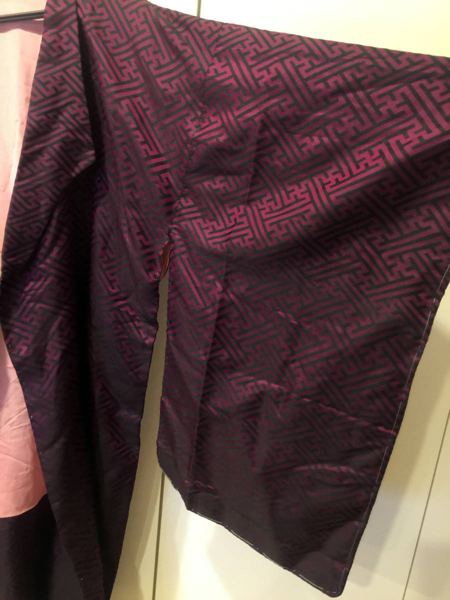 即決 未着用品 アンティーク 和服 羽織 はおり えんじ 裏地は桃色 ピンク 着物 はおり KIMONO KAORI WAHUKU JAPANESE FASHION 模様_画像2