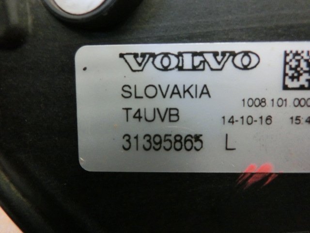 VOLVO V90 PB левая противотуманная фара 31395865 Volvo 