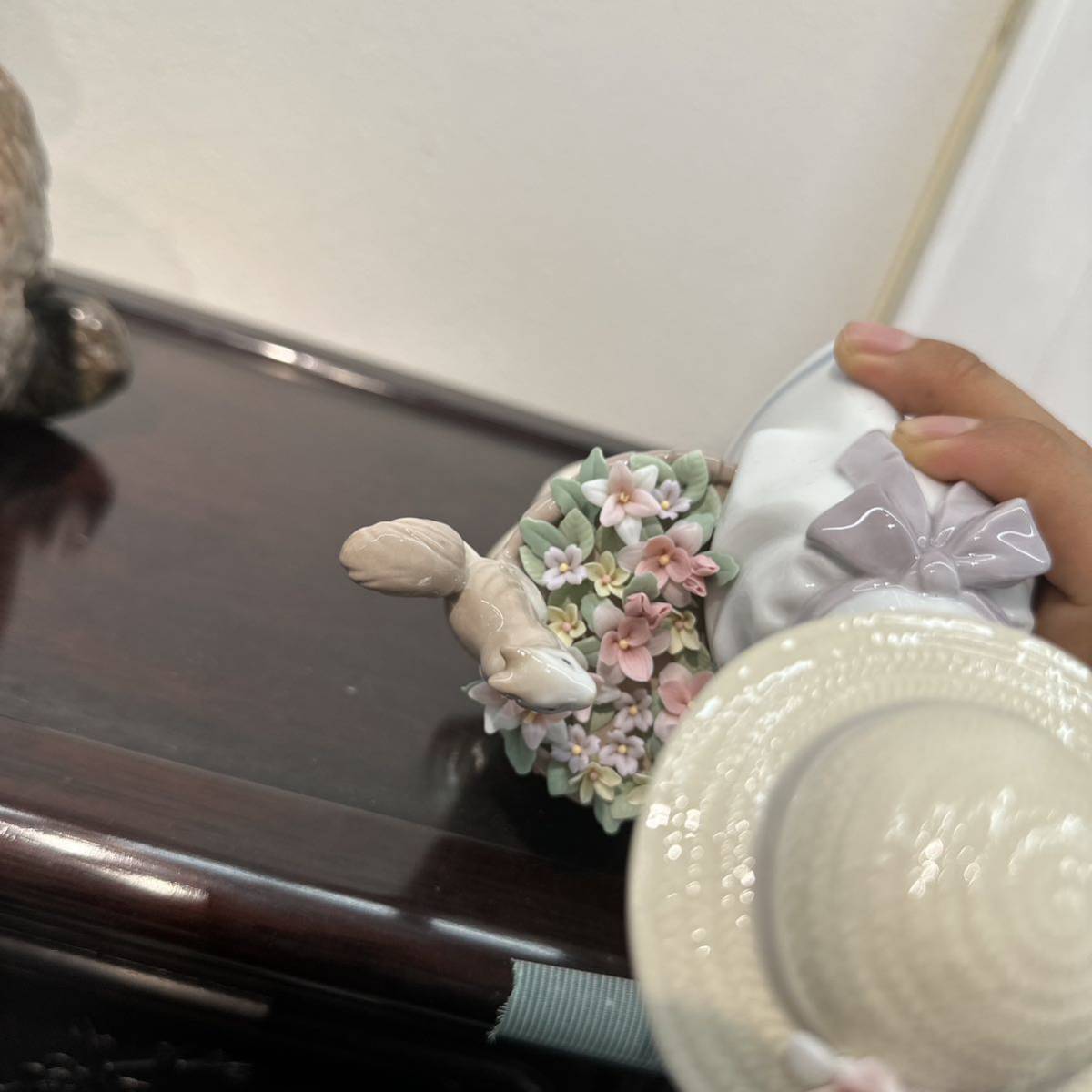 LLADRO リヤドロ No.6825 森の出会い少女とリス