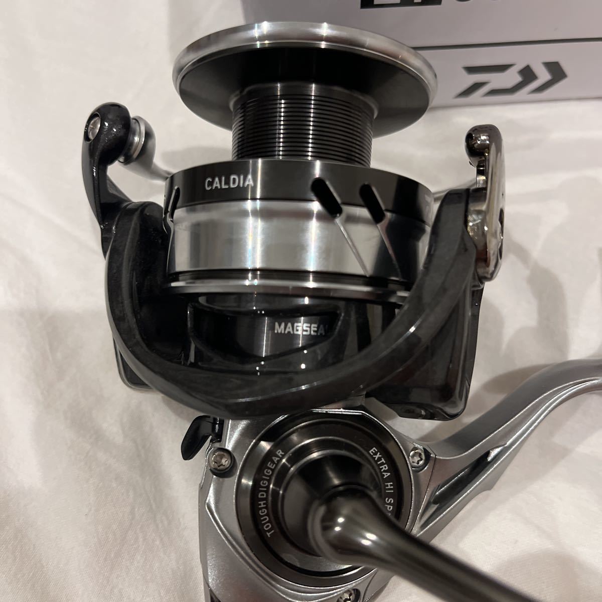 DAIWA ダイワ スピニングリール 18カルディア LT5000D-CXH 未使用品