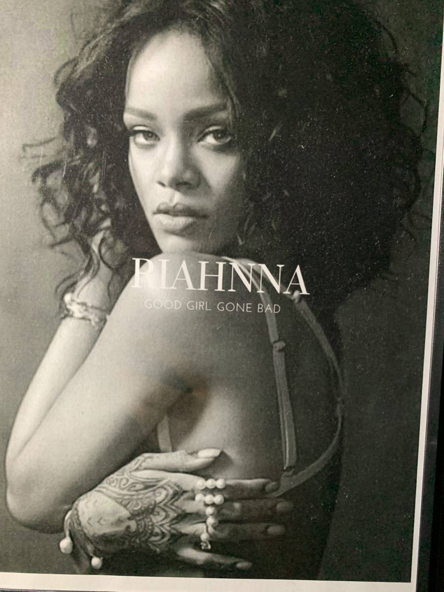 Rihanna リアーナ A4 ポスター 額付き 送料込み ①_画像1