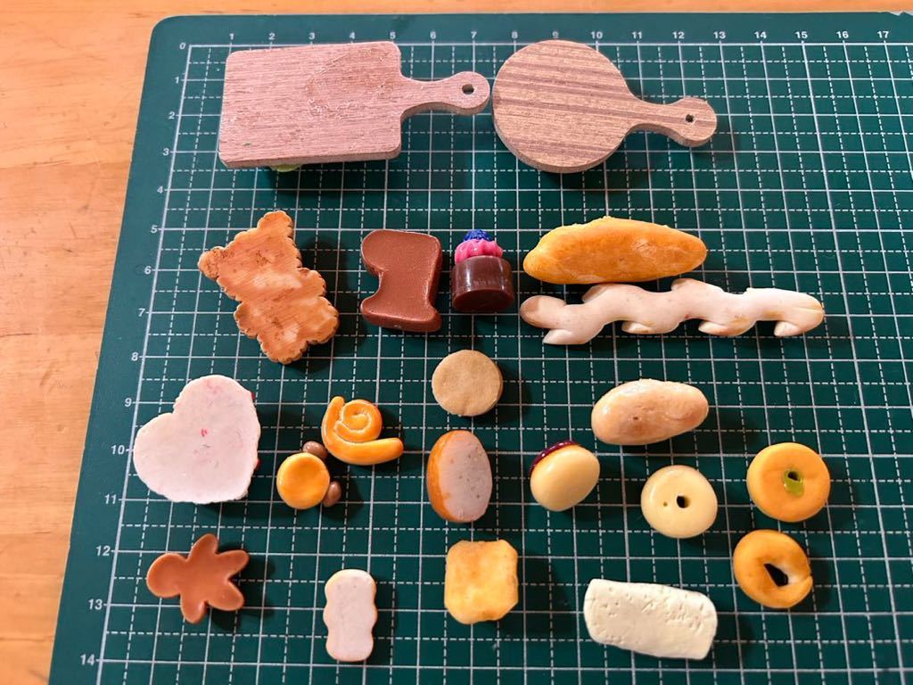 ミニチュア フード パン デコパーツ スイーツ 小物 おままごと 色々 寄せ集め ドールハウス ミニチュア 送料無料