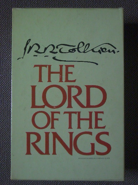 The Lord of the Rings Trilogy Boxed Set работа / J.R.R. Tolkien жесткий чехол Revised Second Edition английская версия.