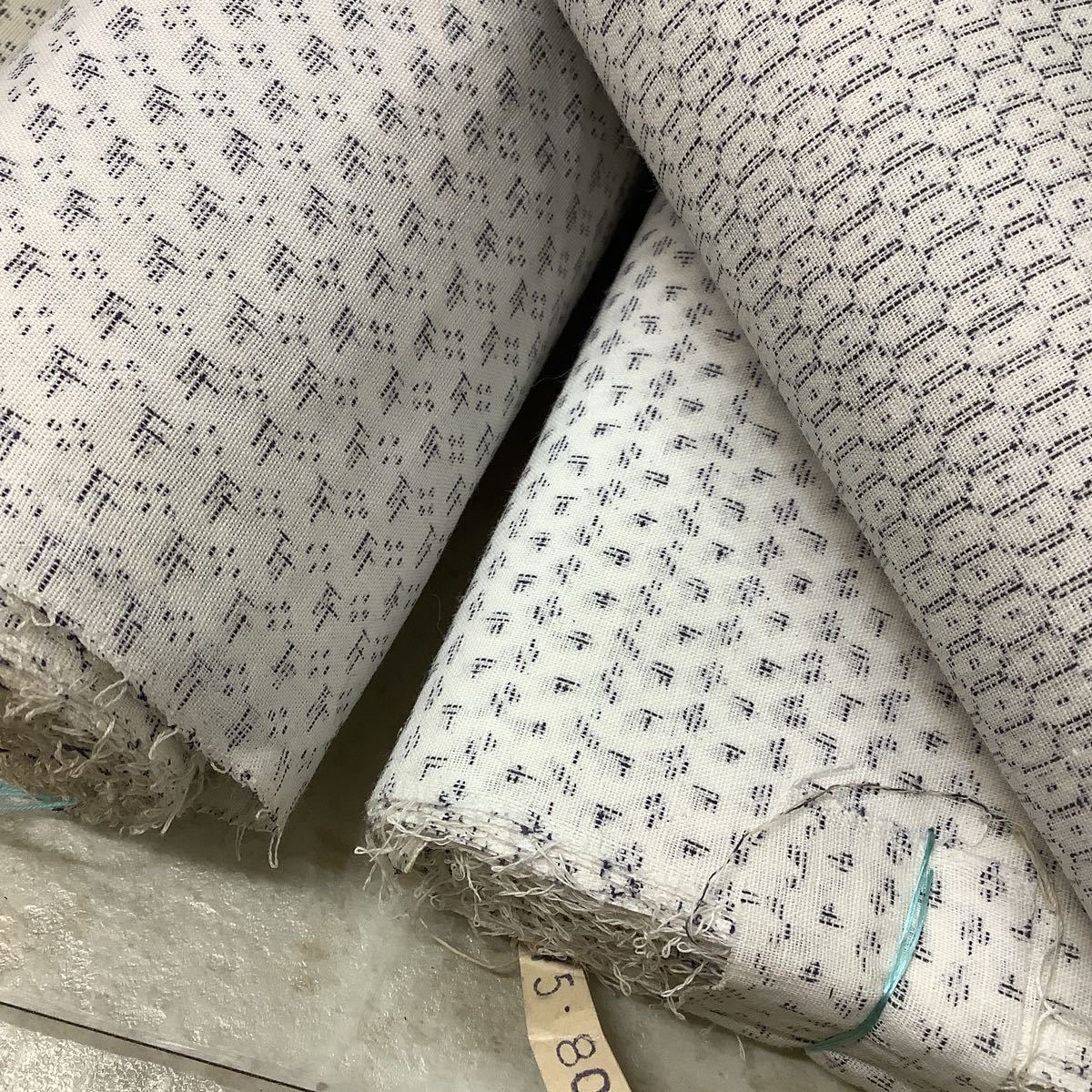 古布前掛け専門屋 八重山上布 白絣 木綿 3本 反物 近江上布能登 古布前掛け専門屋 八重山上布 白絣 木綿 3本 反物 近江上布能登