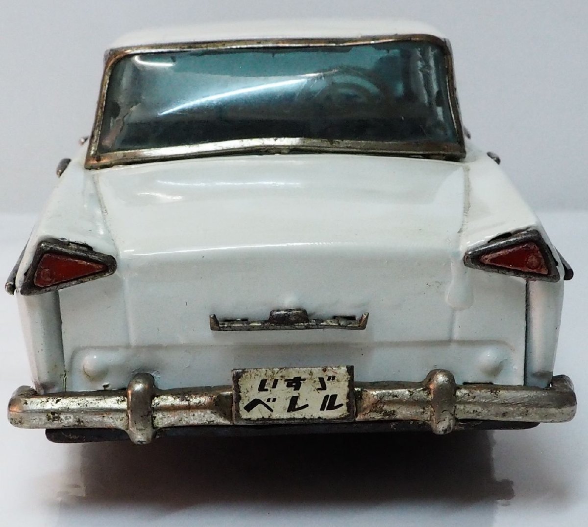 当時物【イスズ ベレル ISUZU BELLEL リペイント白ホワイト 当時物【イスズ ベレル ISUZU BELLEL リペイント白ホワイト
