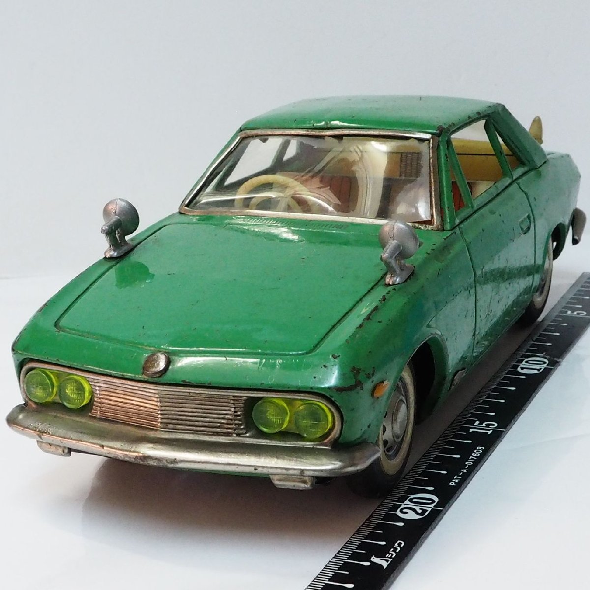 イチコー【初代 日産シルビア NISSAN SILVIA 黄緑 フリクション無 改造有】当時物ブリキ製 自動車 TIN TOY■ニッサン ICHIKO【箱無】0677