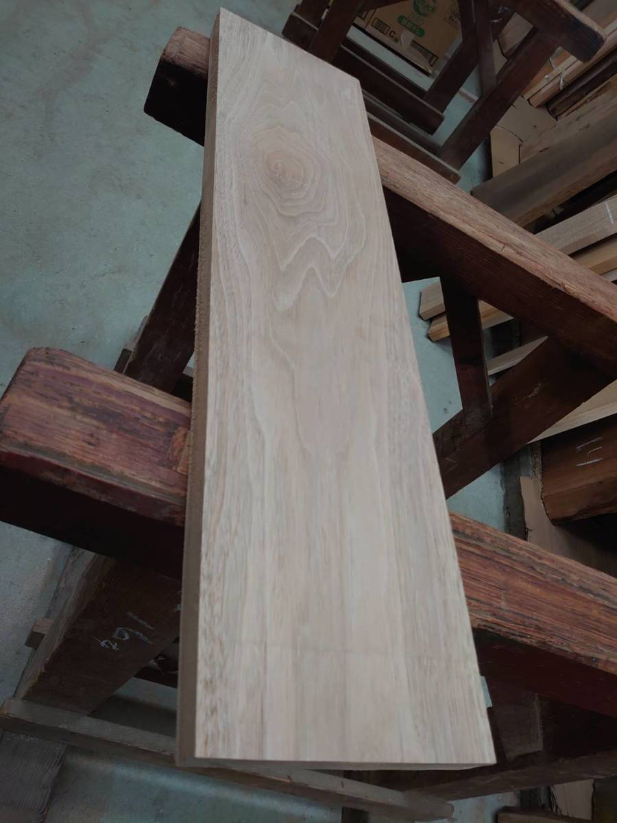 くるみ　胡桃　No.0824-G　無垢　乾燥材　板（長さ660㎜ｘ幅160㎜ｘ厚み28㎜）1枚　木材　DIY　棚板　小物作りに_画像5