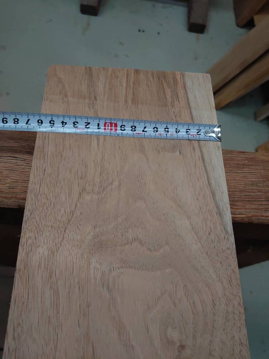 くるみ　胡桃　No.0824-G　無垢　乾燥材　板（長さ660㎜ｘ幅160㎜ｘ厚み28㎜）1枚　木材　DIY　棚板　小物作りに_画像2