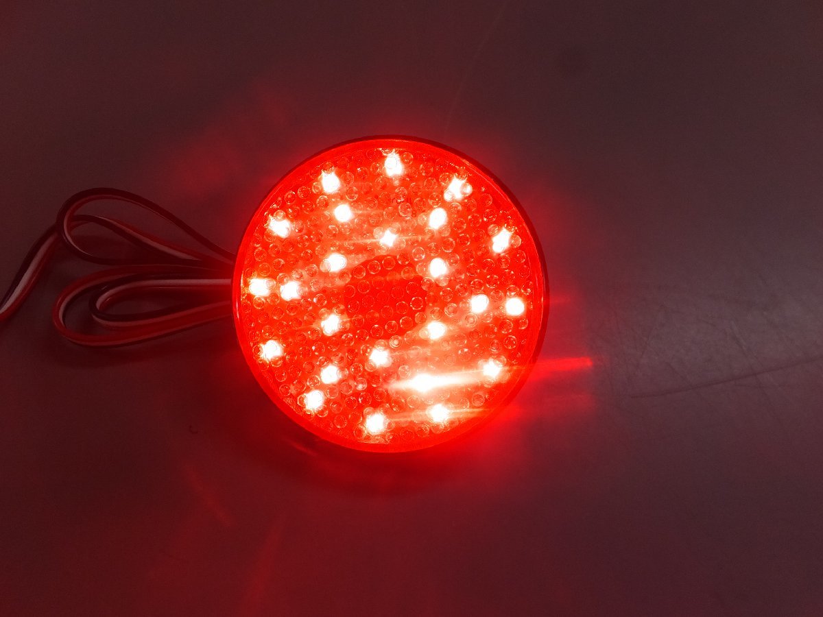 【未使用・長期在庫品】トヨタ ヴォクシー ZZR70 LEDリフレクター レッド_ブレーキ点灯時