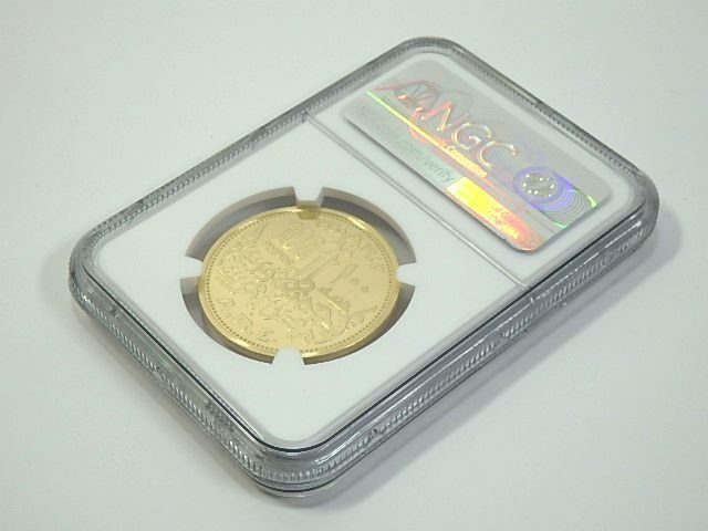 ★1983年 エジプト 100ポンド金貨 NEFERTITI NGC PF69 ULTRA CAMEO 完全未使用品プルーフ★の画像4