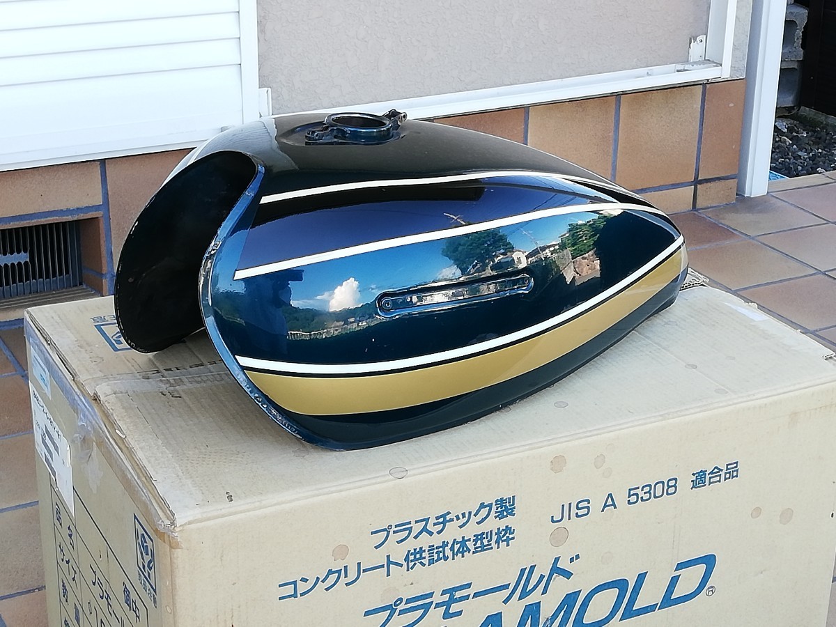 Yahoo!オークション - カワサキZ750D1用タンク 青玉虫カラー 外 Yahoo!オークション - カワサキZ750D1用タンク 青玉虫カラー 外