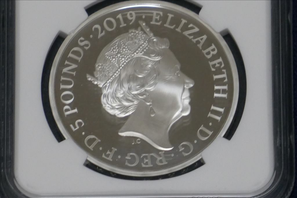 ♪　【送料無料】２０１９ 英国 ロンドン塔 ワタリガラス ５ポンド銀貨 プルーフ ＮＧＣ ＰＦ７０ ＵＣ ファーストリリース　♪_画像5