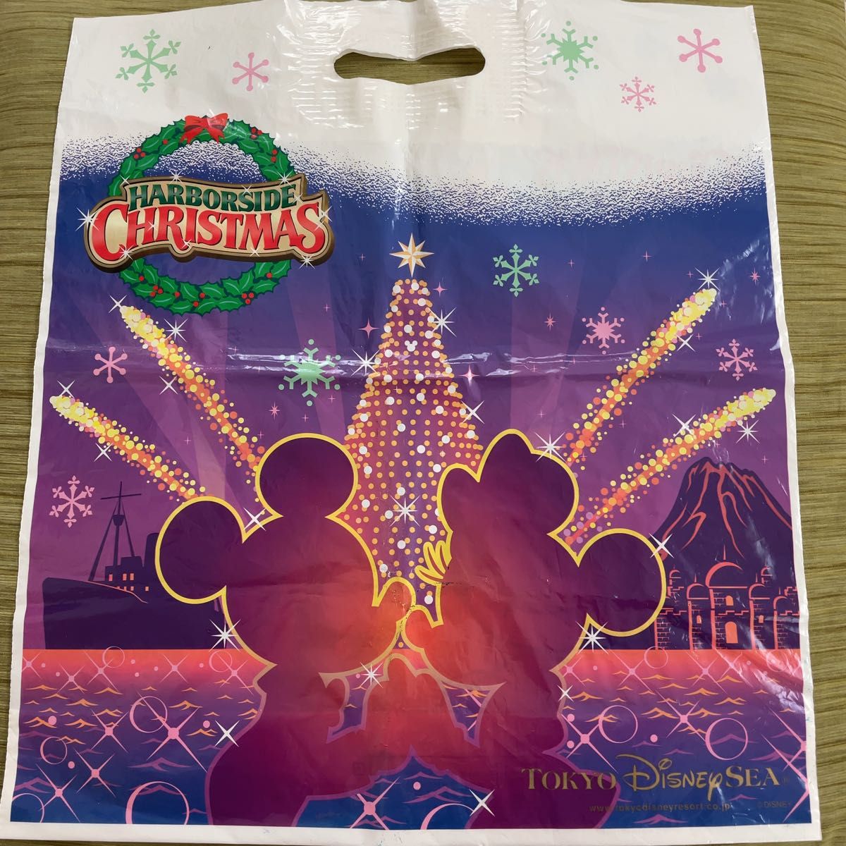 Disney  紙袋　手提げ袋　 ショップ袋　クリスマス　TOKYO Disney RESORT TOKYO Disneyland