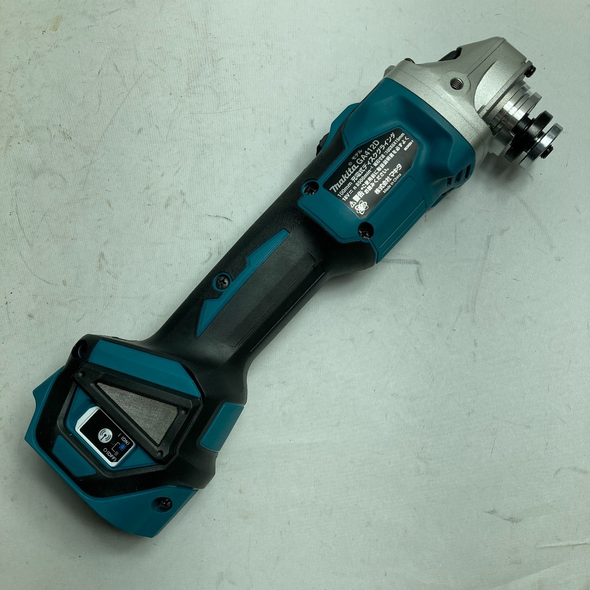 ＊＊ MAKITA マキタ 18V 100mm 充電式ディスクグラインダ バッテリ2個・充電器・ケース他付 GA412DRGX ブルー 未使用に近い_画像3