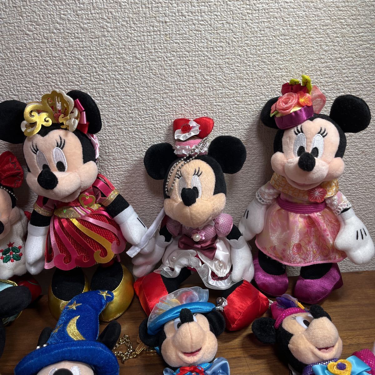 ディズニーミッキーミニーぬいぐるみバッジぬいばキーチェーン ディズニーミッキーミニーぬいぐるみバッジぬいばキーチェーン