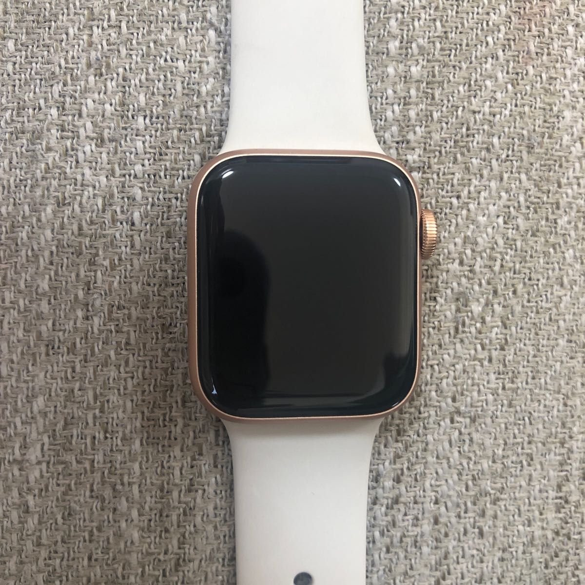 Apple Watch SE gold aluminum 40mm GPSモデル-