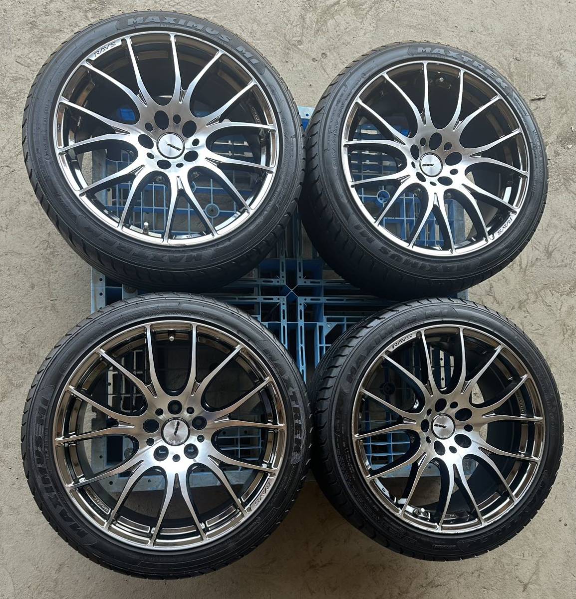 RAYS HOMURA レイズホイールセット(2×7) 19×8.5J+45 PCD 114.3 5H