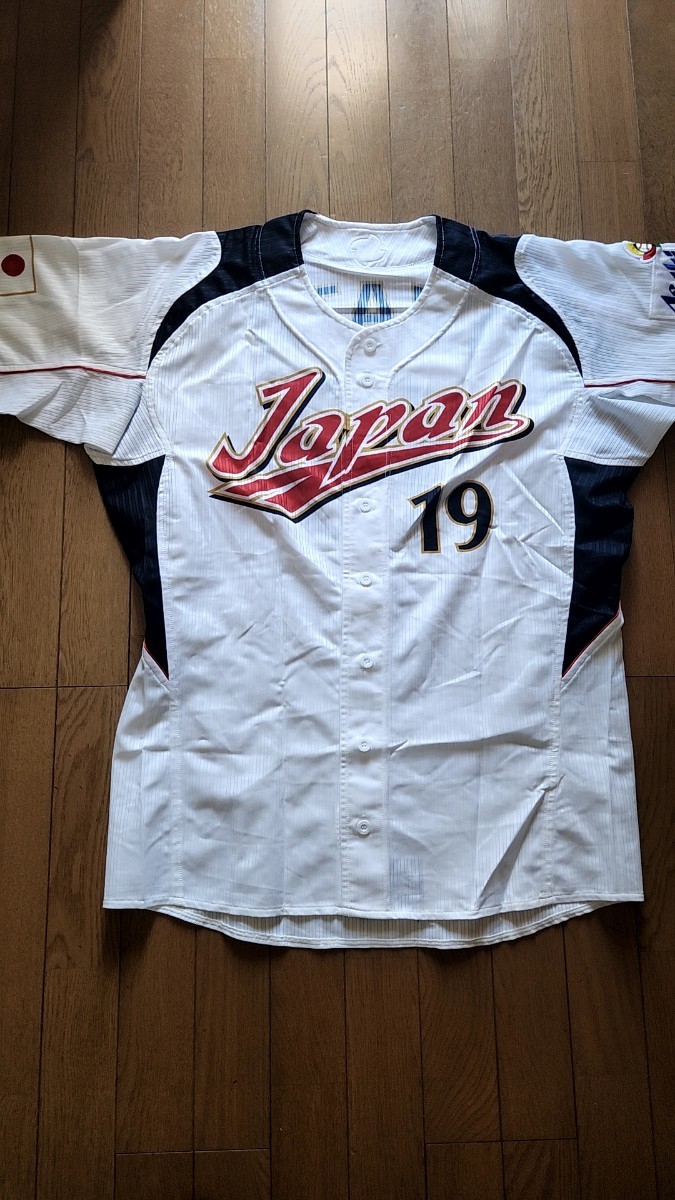 侍JAPAN 阪神タイガース 19岩田稔選手 2009年実使用 直筆サイン 侍JAPAN 阪神タイガース 19岩田稔選手 2009年実使用 直筆サイン