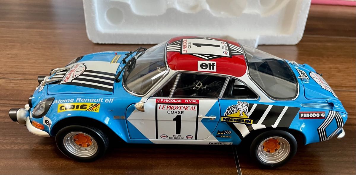 ルノー アルピーヌ A110 1973 ツール・ド・コルス #1 (1/18 ルノー アルピーヌ A110 1973 ツール・ド・コルス #1 (1/18