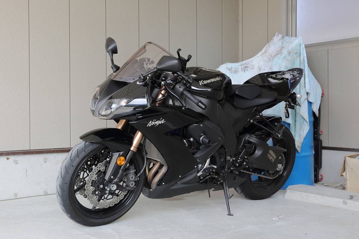 カワサキ ZX-10R 2008年式 E8F型 アメリカ仕様 8,700km 車検令 カワサキ ZX-10R 2008年式 E8F型 アメリカ仕様 8,700km 車検令