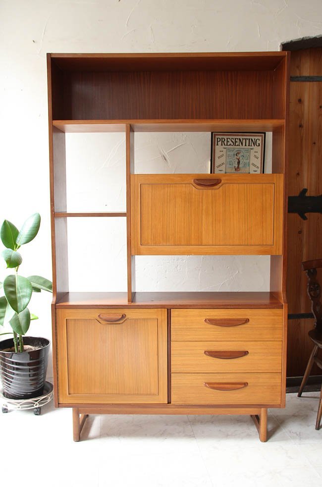 売れ筋アイテムラン 店頭価格 ¥154000■G-PLAN ルームディバイダー82・キャビネット■北欧・ヴィンテージ家具 キャビネット、デスクワゴン 売れ筋アイテムラン 店頭価格 ¥154000■G-PLAN ルームディバイダー82・キャビネット■北欧・ヴィンテージ家具 キャビネット、デスクワゴン