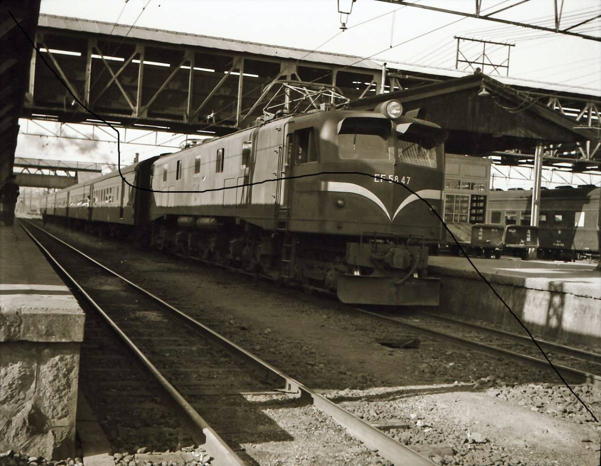 国鉄時代　昭和30年代　EF58 初期型有り　　４枚　高崎駅　データをメール添付で。_画像2