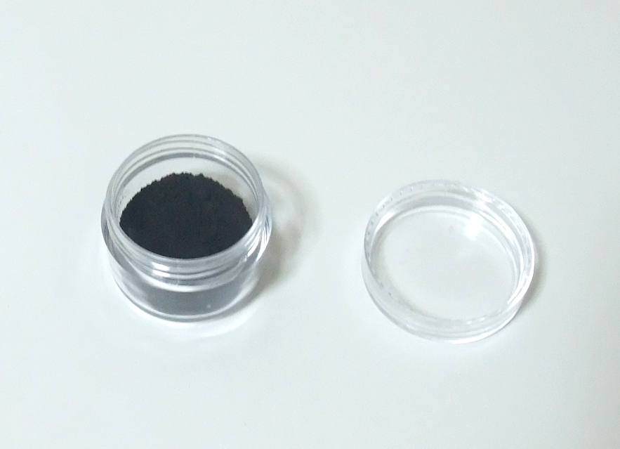 顔料黒色2g（着色剤、粉末、ブラック、新品）の画像1