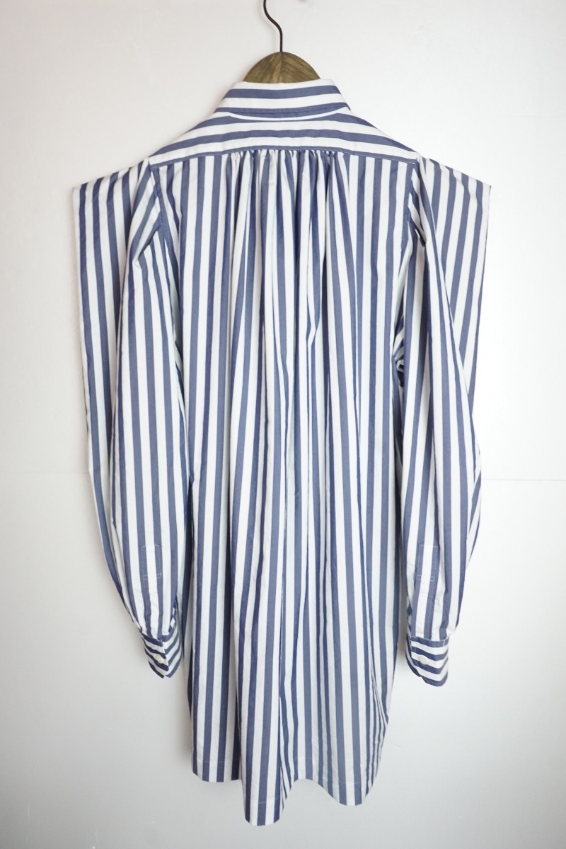 美品22SS HYKEハイク STRIPED POWER SHOULDER SHIRT パワーショルダー ストライプ 長袖シャツ ワンピース 221-15157 青白829N▲_画像2