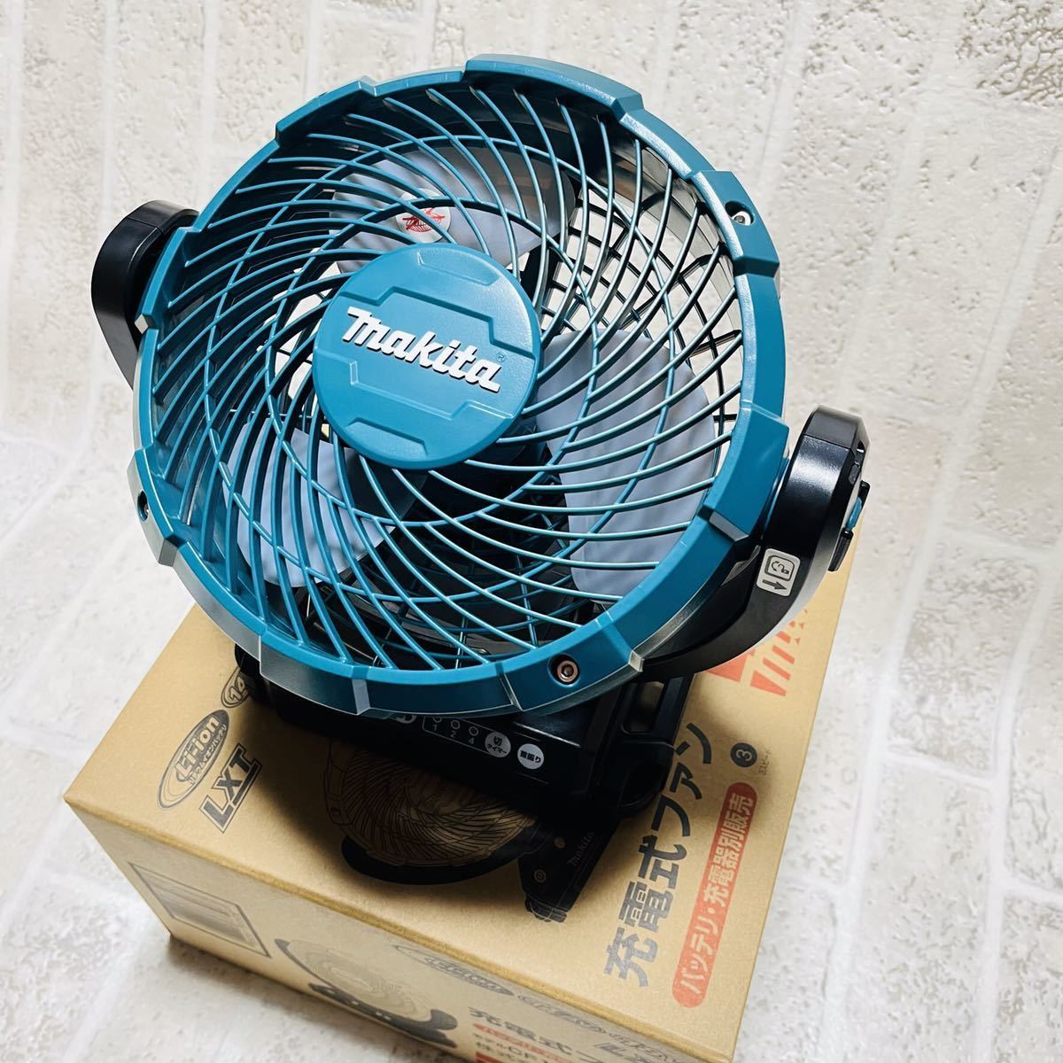 Yahoo!オークション - 新品 makita マキタ 充電式ファン フィールド