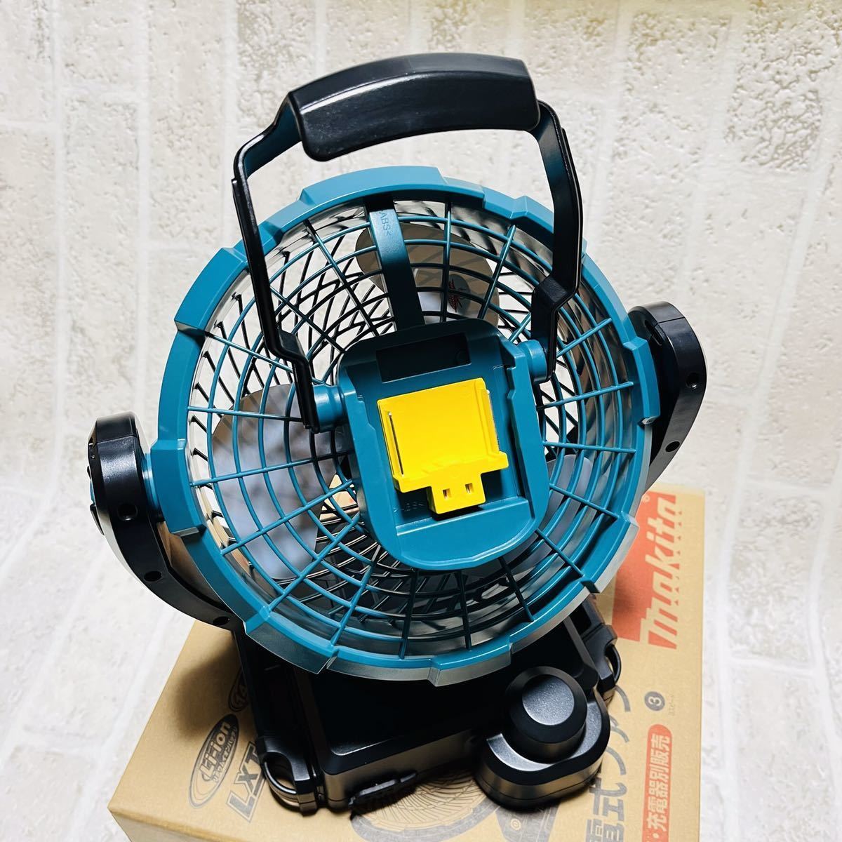 Yahoo!オークション - 新品 makita マキタ 充電式ファン フィールド
