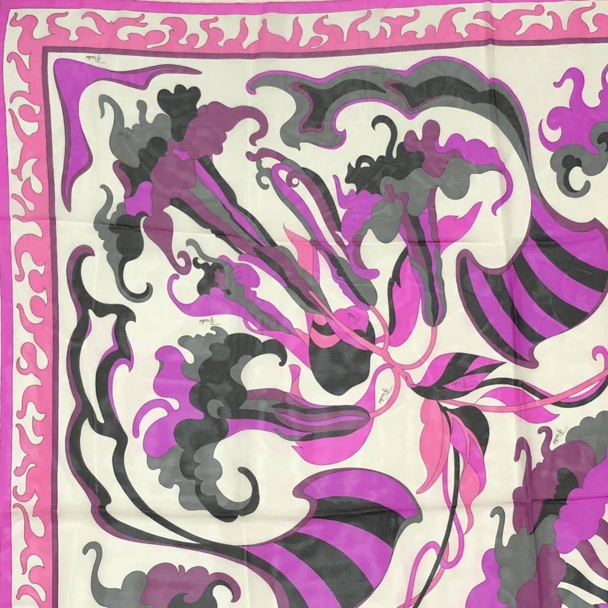 EMILIO PUCCI エミリオプッチ　大判スカーフ　花柄　フラワー　シルク100% イタリア製　タグあり　ピンク系_画像4