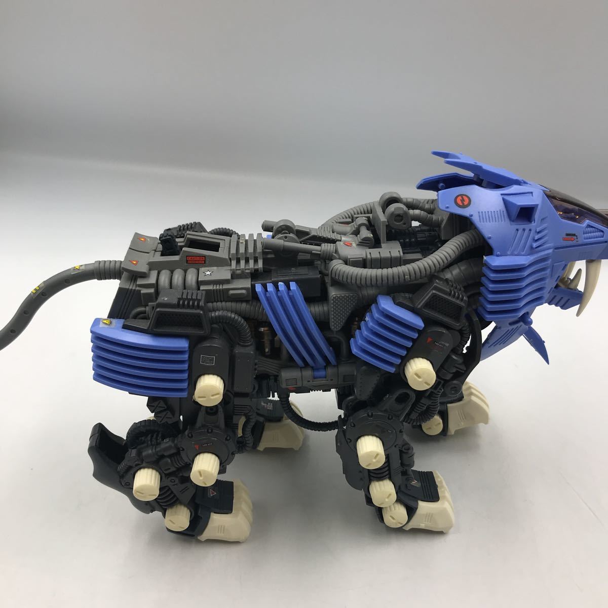 8-46□ 旧ゾイド シールドライガー ライオン型 部品欠あり 完品 8-46□ 旧ゾイド シールドライガー ライオン型 部品欠あり 完品
