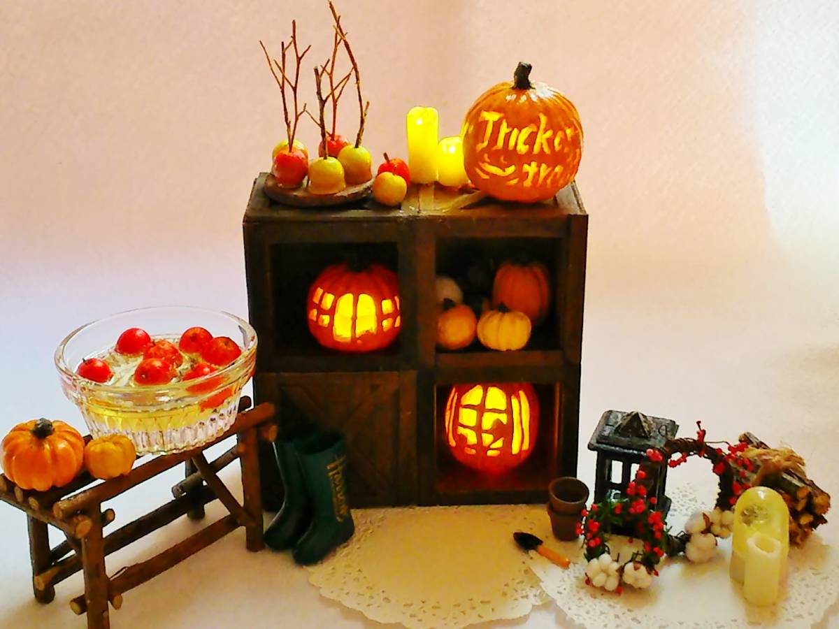  hand made 1/6 miniature * Halloween pumpkin lantern . box shelves * Christmas wreath other set *