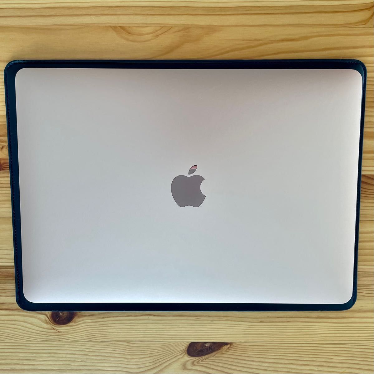 MacBook Air 13インチ M1チップ（ストレージ256GB/メモリ8GB/ゴールド [MGND3J/A])
