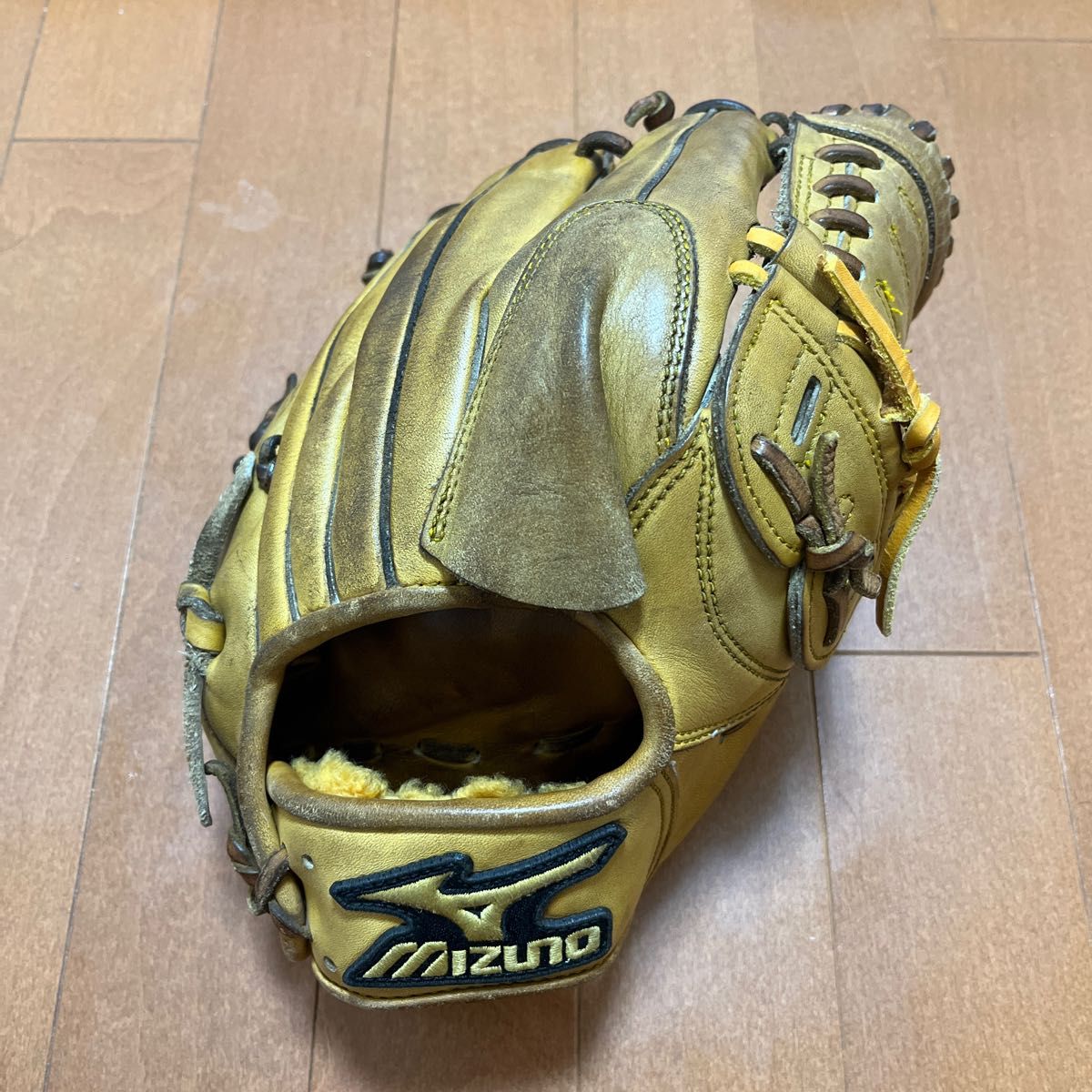 MIZUNO 投手用グローブ 硬式