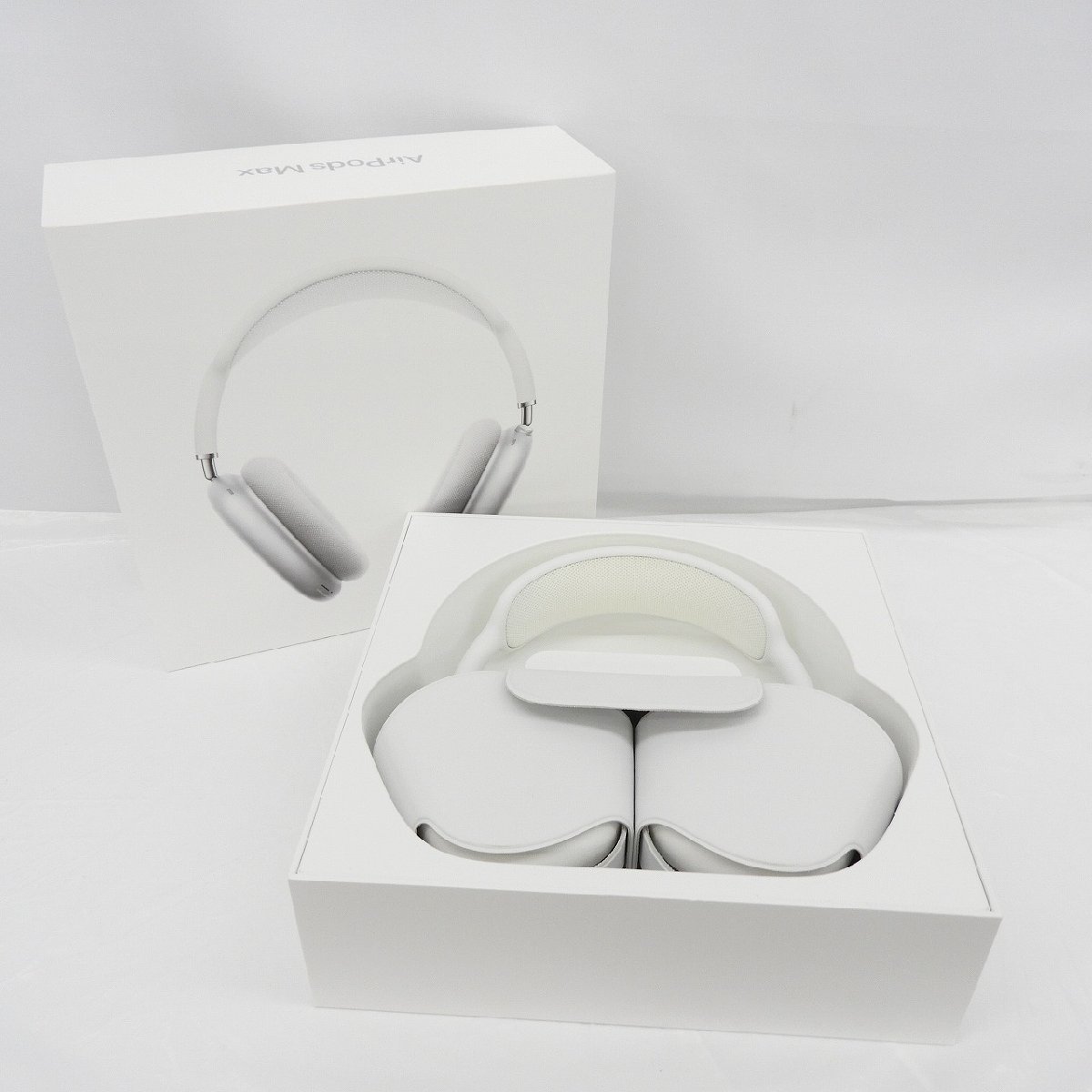 美品】Apple アップル ワイヤレスヘッドホン AirPods Max シルバー