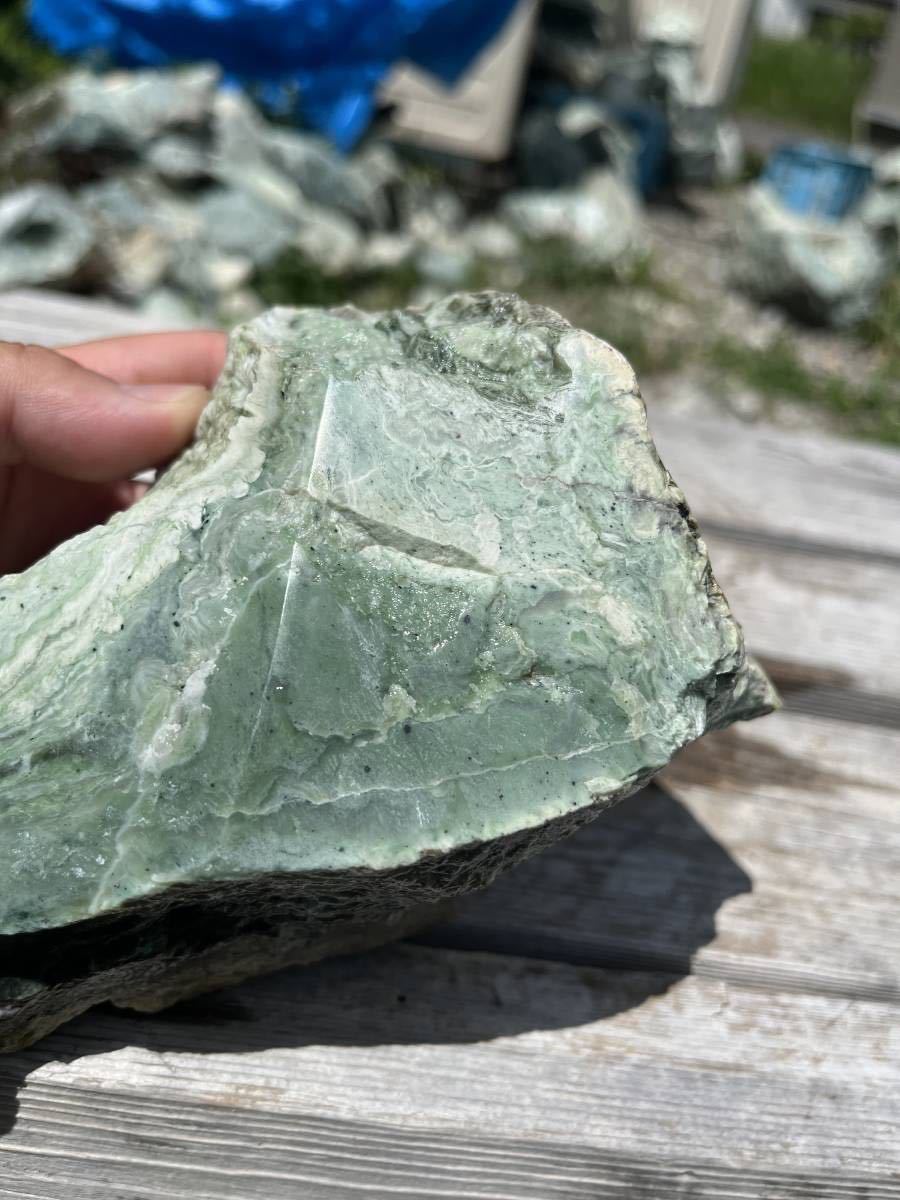 激安通販販売 北海道 日高翡翠 翡翠 鉱物 国産鉱物 鉱石 原石 標本